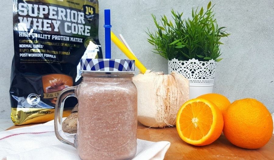 Proteinski smoothie od kokosa i čokolade 